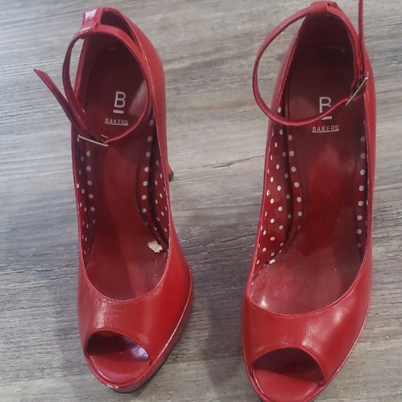 Bakers red pump open toe - Picture 3 of 5